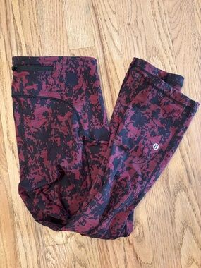 lululemon athletica Black and Burgundy Patterned Leggings